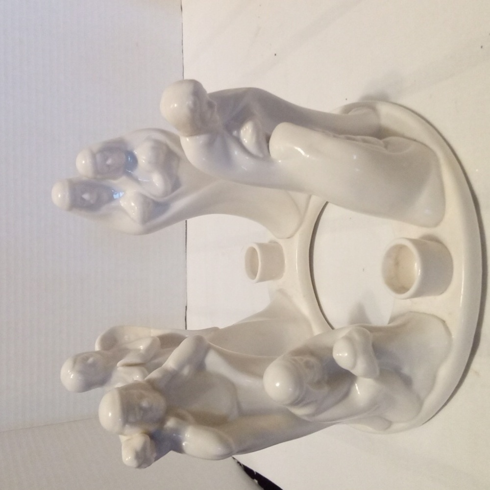 Roman Inc Round Nativity